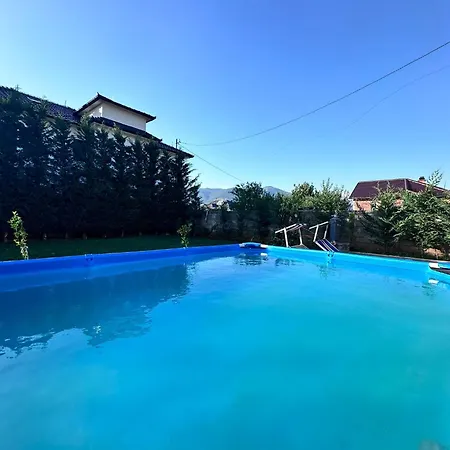 Vila Laqi فيلة