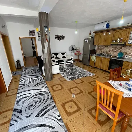 فيلة Vila Laqi